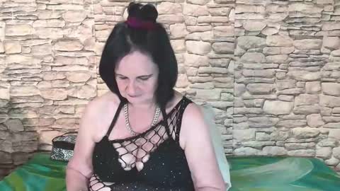 Grace online show from 10/31/25, 06:14