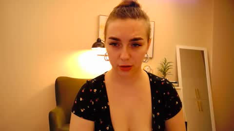 lucky_foryou_baby online show from 01/18/25, 08:10