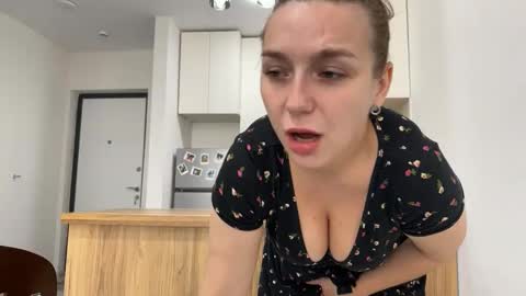 lucky_foryou_baby online show from 11/05/25, 06:46