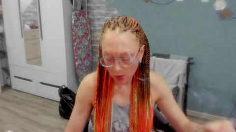 lucky_licky20 online show from 11/09/25, 02:21