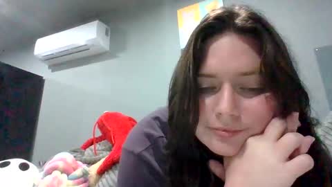 Snapshot of luckygirl96 chatting on 10/10/25, 12:42 luckygirl96 online show from 10/10/25, 12:42