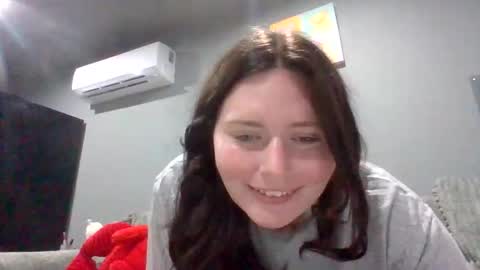 Snapshot of luckygirl96 chatting on 10/16/25, 12:33 luckygirl96 online show from 10/16/25, 12:33