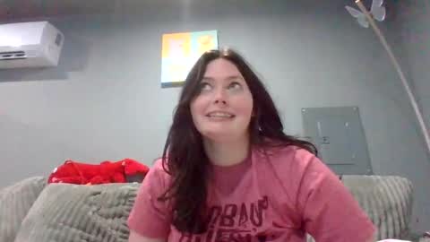 Snapshot of luckygirl96 chatting on 10/19/25, 01:50 luckygirl96 online show from 10/19/25, 01:50