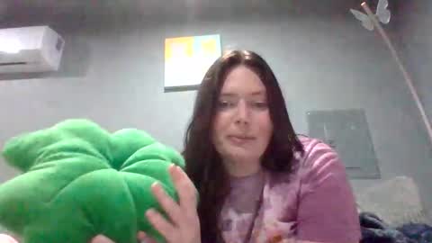 Snapshot of luckygirl96 chatting on 10/23/25, 12:32 luckygirl96 online show from 10/23/25, 12:32