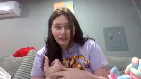 Snapshot of luckygirl96 chatting on 10/27/25, 12:15 luckygirl96 online show from 10/27/25, 12:15