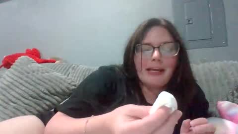 Snapshot of luckygirl96 chatting on 11/04/25, 02:10 luckygirl96 online show from 11/04/25, 02:10