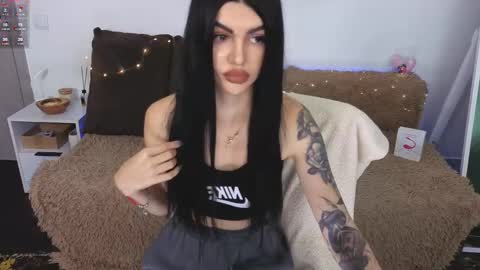 Monika online show from 09/13/25, 11:54