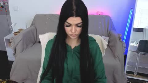 Monika online show from 10/03/25, 12:24