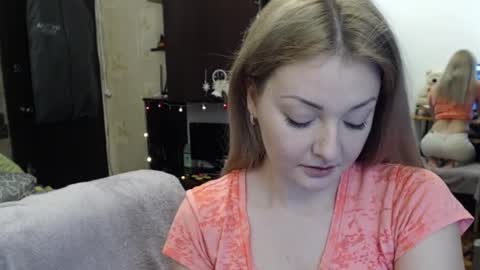 Snapshot of luckyshotgirl chatting on 01/07/25, 08:21 LuckyShot online show from 01/07/25, 08:21