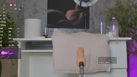 Alice online show from 03/11/25, 02:10