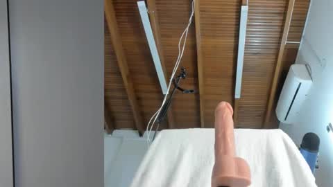 Snapshot of lucy_carterr_ chatting on 09/25/25, 04:00 Lucy carterr online show from 09/25/25, 04:00