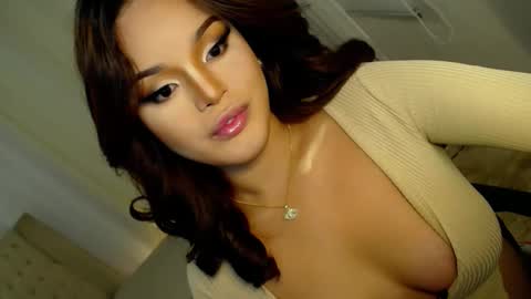 Snapshot of lucy_heartfiliaxxx chatting on 01/09/25, 03:04 MONA online show from 01/09/25, 03:04