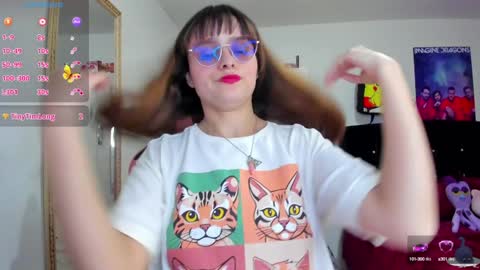 Snapshot of lucy_hess_ chatting on 12/31/24, 08:45 Lucy online show from 12/31/24, 08:45