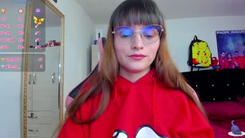 Snapshot of lucy_hess_ chatting on 01/04/25, 07:23 Lucy online show from 01/04/25, 07:23