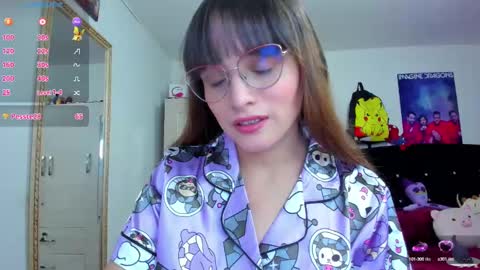 Snapshot of lucy_hess_ chatting on 02/13/25, 09:27 Lucy online show from 02/13/25, 09:27