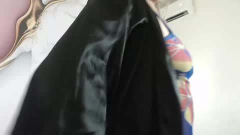 Snapshot of lucy_milf_474 chatting on 09/11/25, 12:27 Lucy online show from 09/11/25, 12:27