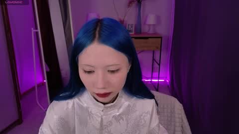 Snapshot of lucy_millss chatting on 02/21/25, 02:06 LUCY online show from 02/21/25, 02:06
