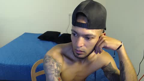 lucy modelos independientes online show from 11/26/25, 04:35