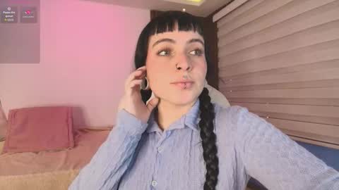 Snapshot of lucy_smith7 chatting on 09/29/25, 08:02 Sofia online show from 09/29/25, 08:02