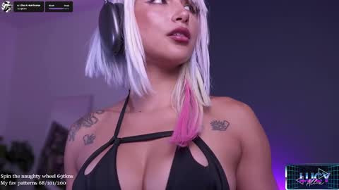 Lucy Alien  online show from 10/07/25, 09:12