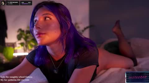 Lucy Alien  online show from 10/18/25, 03:24