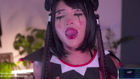 Lucy Alien  online show from 10/27/25, 10:14