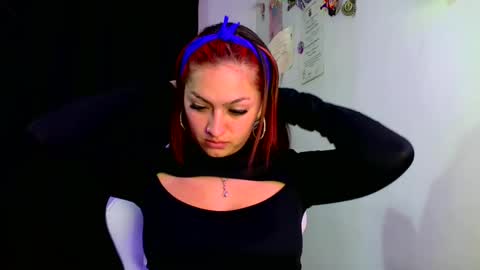 Snapshot of lucycherry__ chatting on 02/05/25, 01:26 LUCIA online show from 02/05/25, 01:26