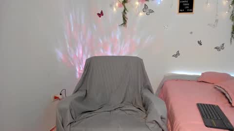 Snapshot of lucygarciia chatting on 01/03/25, 03:55 Lucy online show from 01/03/25, 03:55