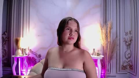 Lucy  online show from 09/09/25, 02:22