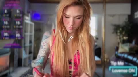 Luubeam             INSTA luubeammm TWITTER lunaisreallycu1 online show from 01/13/25, 06:38