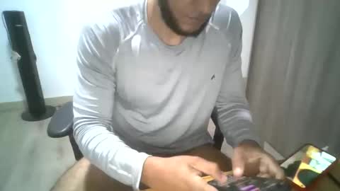 Snapshot of luhizu87871987 chatting on 11/05/25, 04:45 luhizu87871987 online show from 11/05/25, 04:45