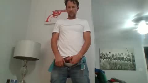 luiggii0904 online show from 12/20/24, 01:58