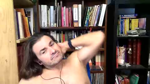 Snapshot of luigijohn chatting on 10/23/25, 02:11 LUIGIJOHN online show from 10/23/25, 02:11