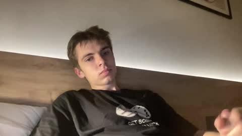 Luis online show from 11/14/25, 04:38