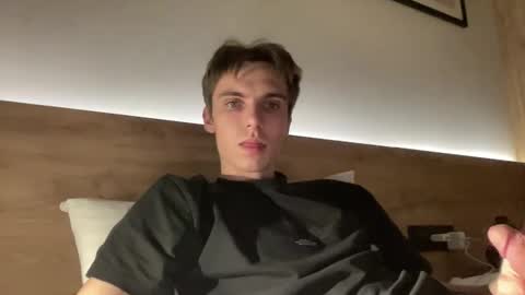 Luis online show from 11/15/25, 08:49