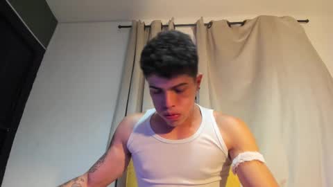 Snapshot of luis_as chatting on 02/10/25, 04:04 Luis AS online show from 02/10/25, 04:04