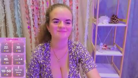 Snapshot of luisa_rosee chatting on 10/16/25, 07:48 Luisa Rosee online show from 10/16/25, 07:48