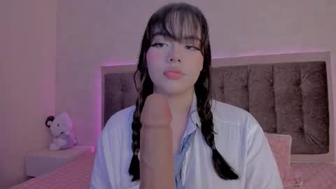 Luisa Giraldo online show from 11/02/25, 11:12