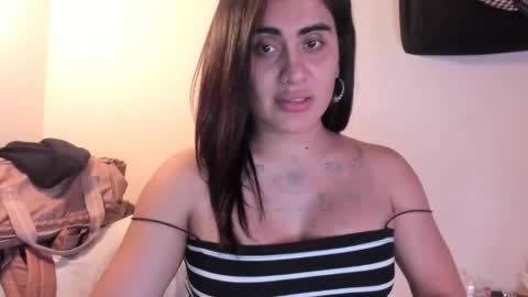 Snapshot of luisamonsterdick chatting on 12/06/24, 02:35 Luisa Monsters online show from 12/06/24, 02:35