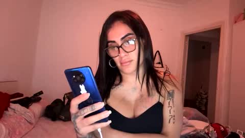 Snapshot of luisamonsterdick chatting on 10/06/25, 06:49 Luisa Monsters online show from 10/06/25, 06:49