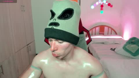 Snapshot of luisfernikesportboy chatting on 02/05/25, 11:06 Luis Fer PVT IS OPEN online show from 02/05/25, 11:06