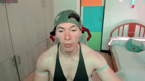 Snapshot of luisfernikesportboy chatting on 02/20/25, 04:03 Luis Fer PVT IS OPEN online show from 02/20/25, 04:03