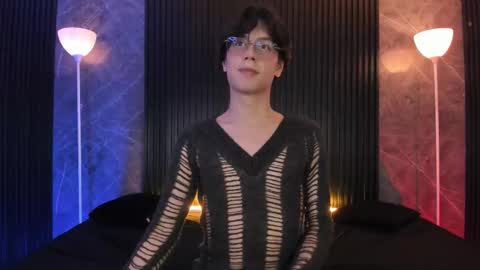 luixdust1 online show from 11/19/25, 06:02