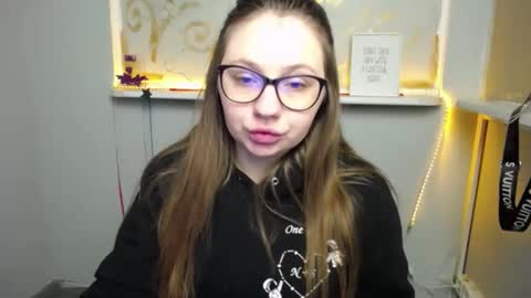 Snapshot of luizaheems_ chatting on 12/17/24, 07:40 Luiza online show from 12/17/24, 07:40