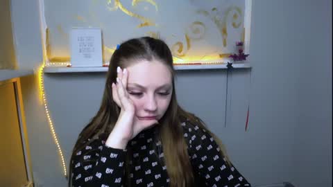 Snapshot of luizaheems_ chatting on 01/09/25, 10:41 Luiza online show from 01/09/25, 10:41