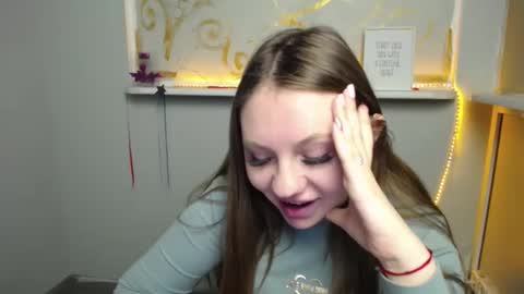 Snapshot of luizaheems_ chatting on 01/10/25, 11:22 Luiza online show from 01/10/25, 11:22