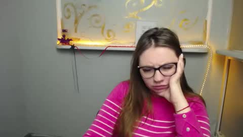 Snapshot of luizaheems_ chatting on 02/03/25, 09:19 Luiza online show from 02/03/25, 09:19