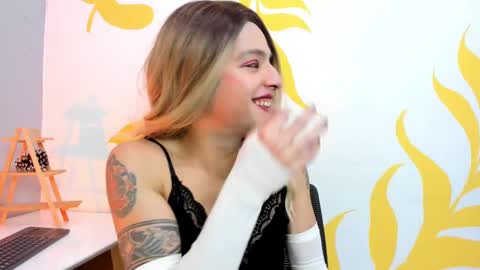 Luka Castillo online show from 10/22/25, 09:14