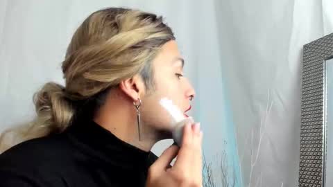 Luka Castillo online show from 10/31/25, 10:00