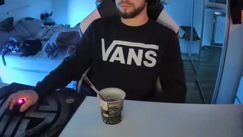 lukasschoetz online show from 12/05/24, 10:34